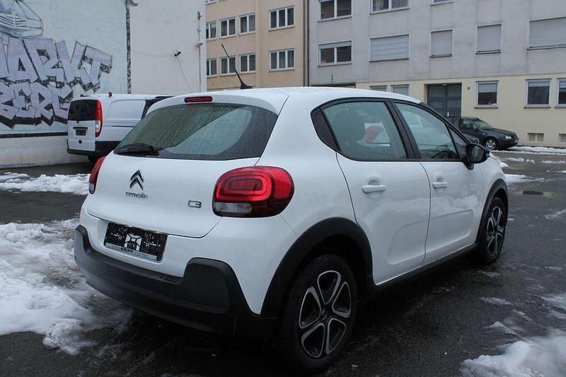 Gebraucht Citroën C3 Feel 102 PS (75 kW) 2021 Weiß Limousine