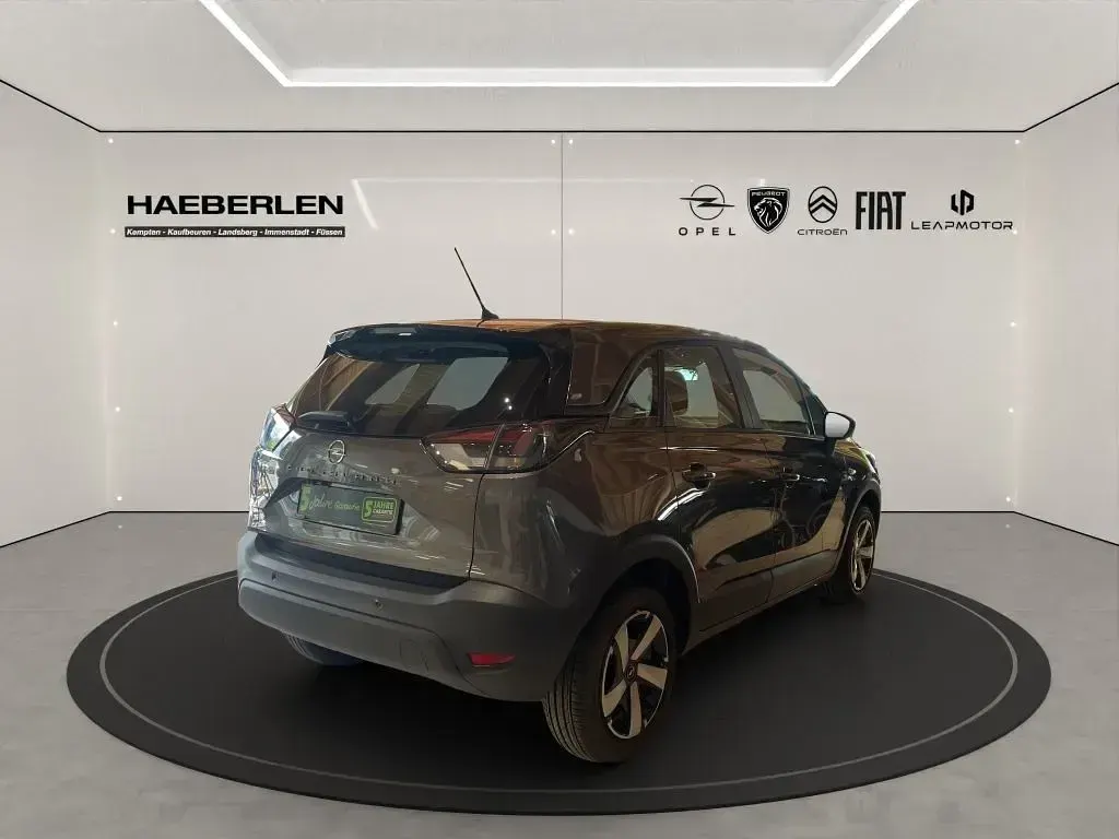 Gebraucht Opel Crossland Enjoy 131 PS (96 kW) 2024 Lackierung platiniumgrau/metallic klarl (metallic) SUV