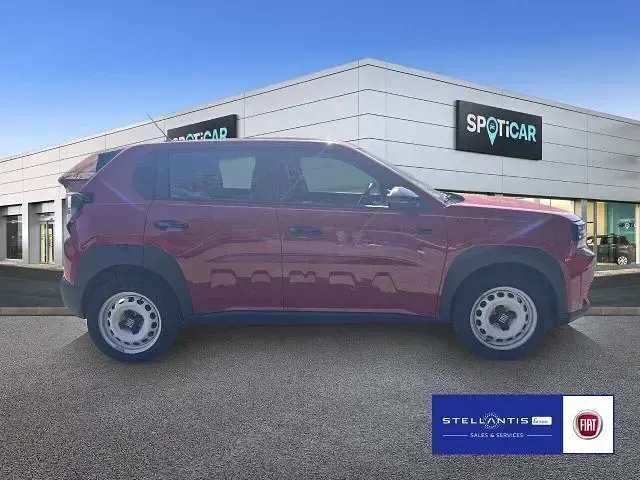 Gebraucht Fiat Grande Panda Red 83 kW (113 PS) 2025 Rot Kleinwagen