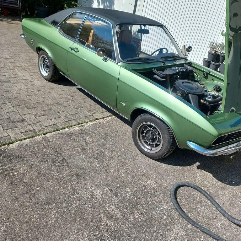 Grün Gebraucht 1971 Opel Manta Coupé | 20.000 € - Bild 1/4
