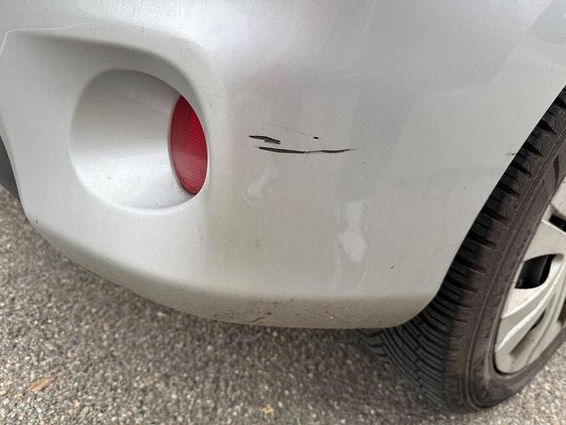 Gebraucht Toyota Auris 99 PS (72 kW) 2010 Grau Kleinwagen