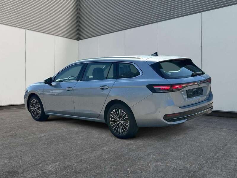 Oyster silver metallic Neu 2025 VW Passat Elegance Kombi | 39.420 € (Guter Preis) - Bild 1/4