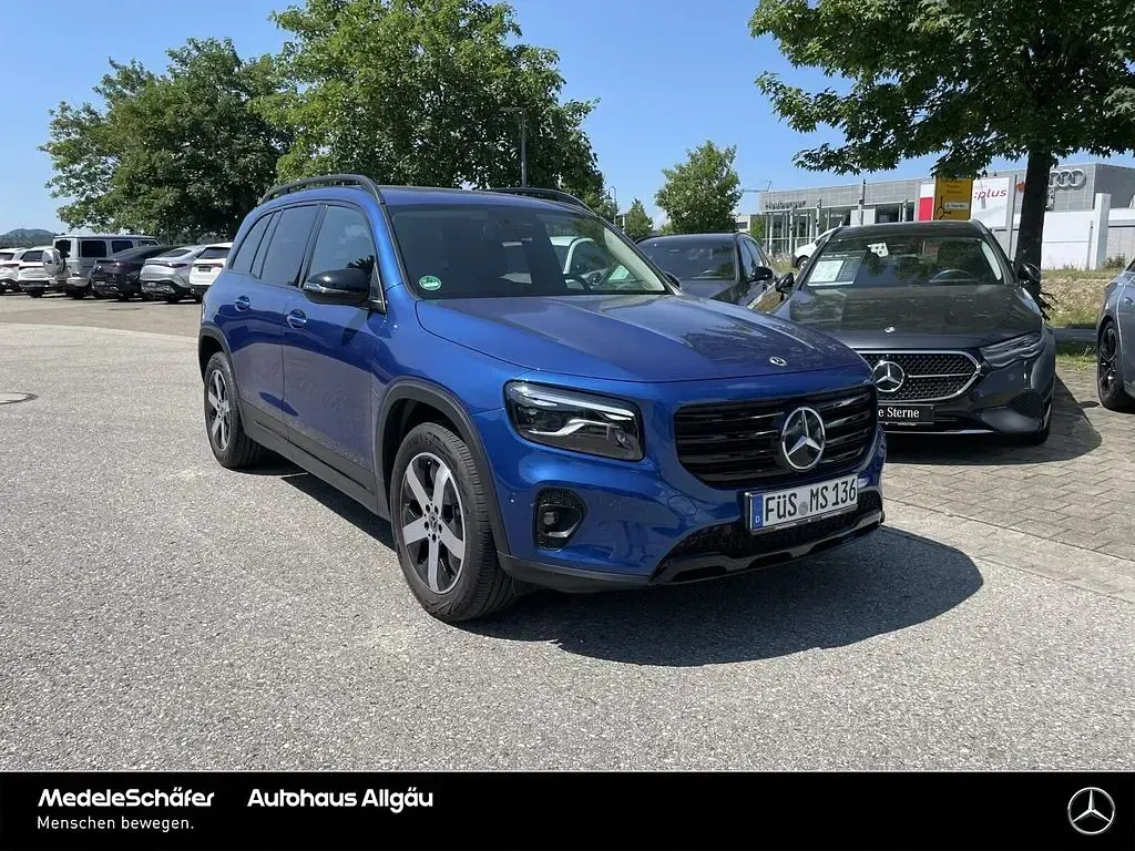 Gebraucht Mercedes GLB220 Progressive 190 PS (139 kW) 2024 Lack spektralblau (metallic) SUV