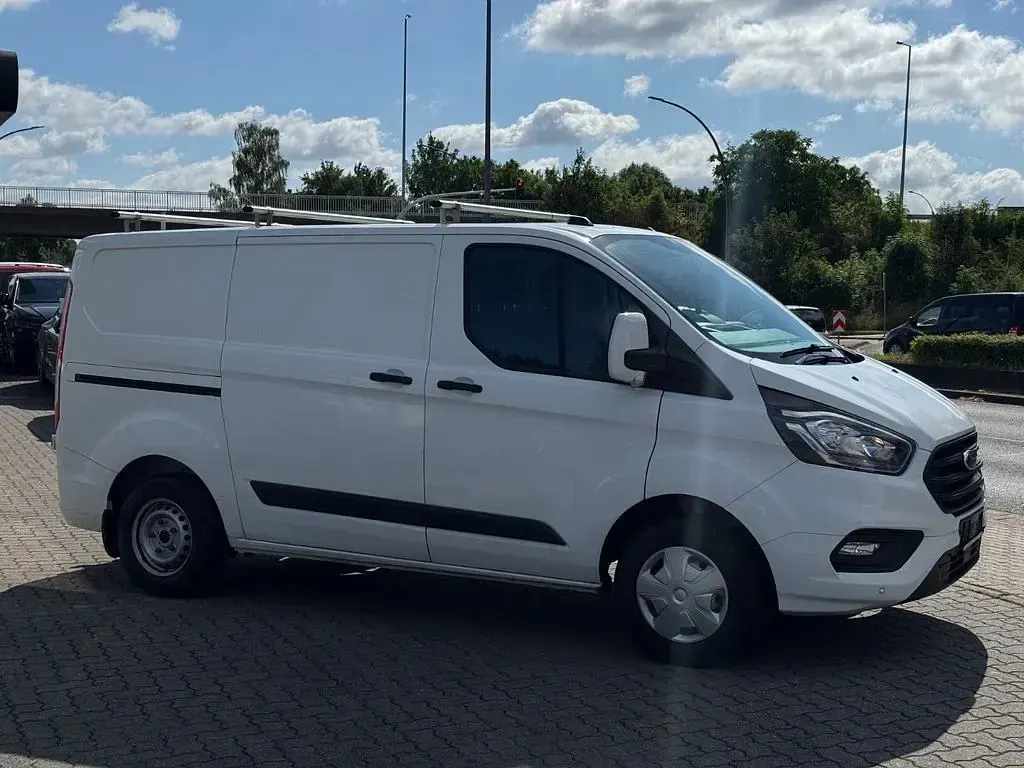 Gebraucht Ford Transit Custom 131 PS (96 kW) 2021 Weiß Van