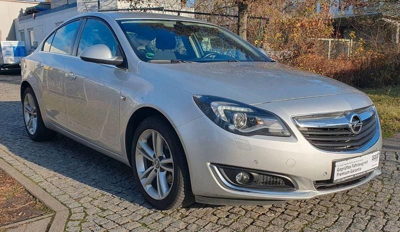 Gebraucht Opel Insignia Edition 170 PS (125 kW) 2015 Silber Limousine