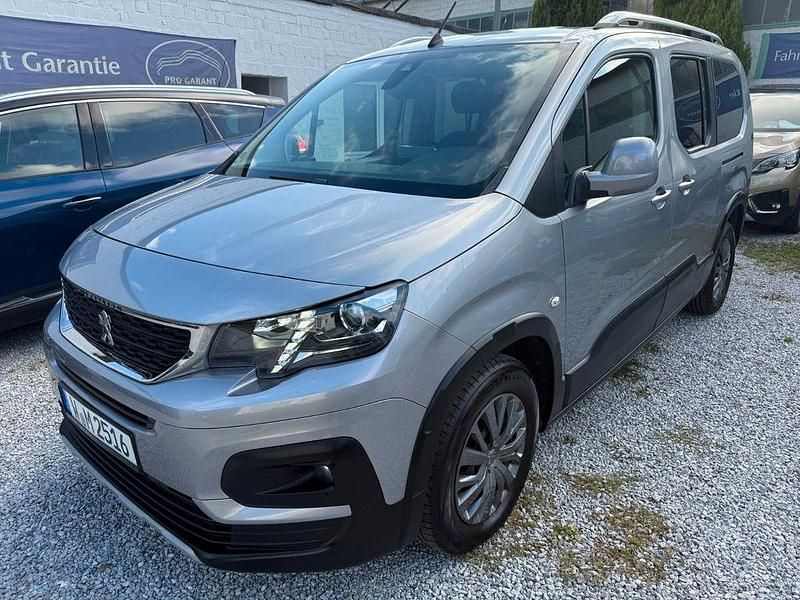 Grau Gebraucht 2020 Peugeot Rifter Van / Kleinbus | 16.499 € (Fairer Preis) - Bild 1/4