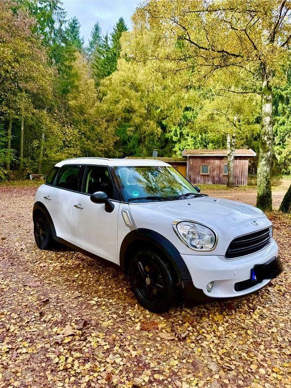 Weiß Gebraucht 2015 Mini One Countryman SUV | 9.400 € (Fairer Preis) - Bild 1/4