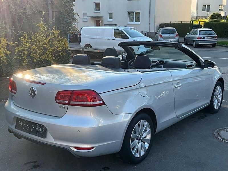 Gebraucht VW Eos Basis 122 PS (89 kW) 2012 Grau Cabrio