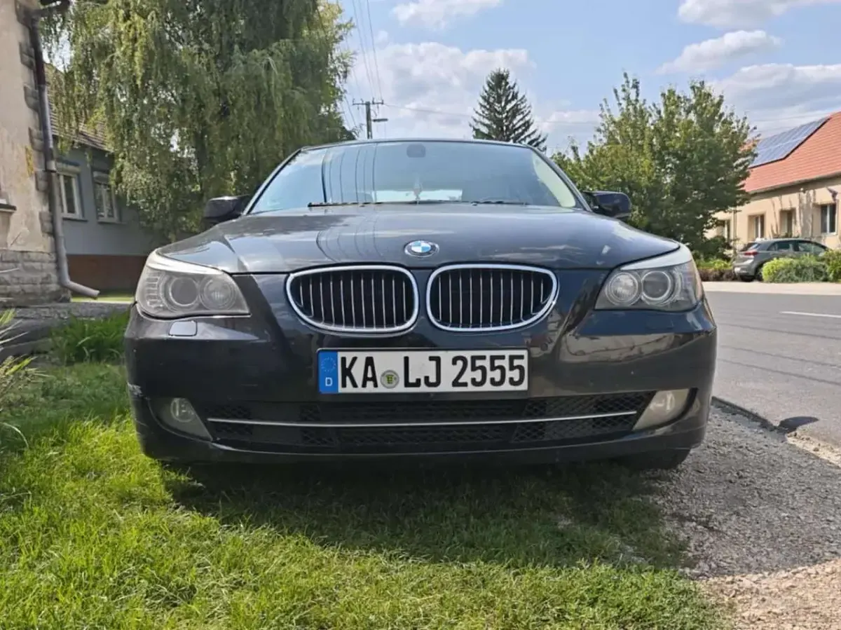 Gebraucht BMW 525 197 PS (144 kW) 2009 Schwarz Limousine