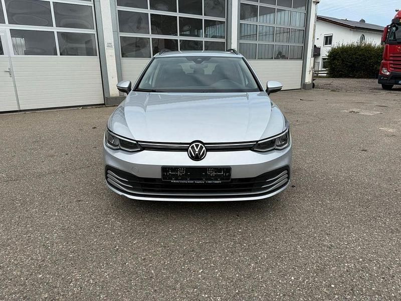 Gebraucht VW Golf VIII Life 150 PS (110 kW) 2022 Silber Kombi