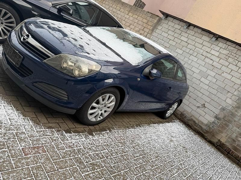 Blau Gebraucht 2006 Opel Astra GTC Kleinwagen | 790 € - Bild 1/4