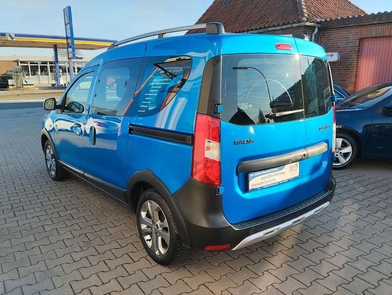 Gebraucht Dacia Dokker Stepway 90 PS (66 kW) 2015 Blau Van / Kleinbus