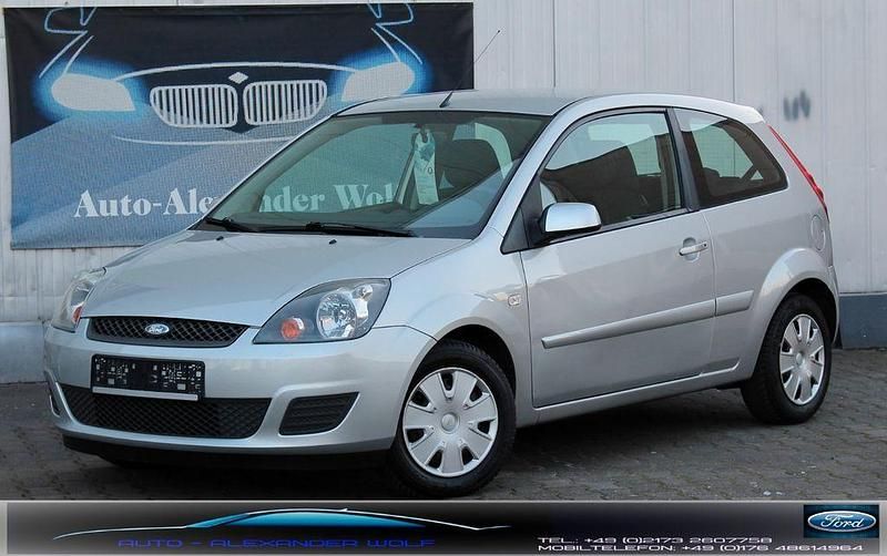 Silber Gebraucht 2007 Ford Fiesta Style Kleinwagen | 2.500 € (Fairer Preis) - Bild 1/4