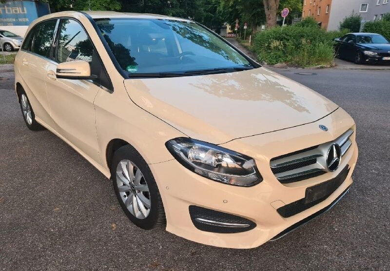 Gebraucht 2019 Mercedes B200 Van / Kleinbus | 8.950 € (Superpreis) - Bild 1/4