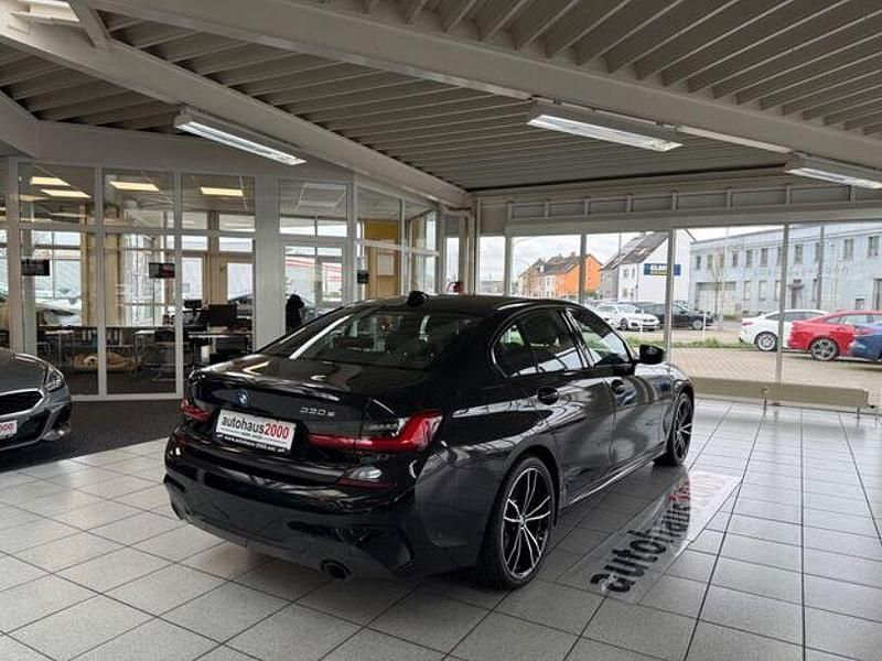 Gebraucht BMW 330e M Sport 252 PS (185 kW) 2019 Schwarz Limousine