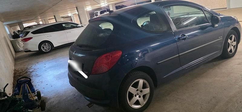Gebraucht Peugeot 207 95 PS (69 kW) 2008 Blau Coupé