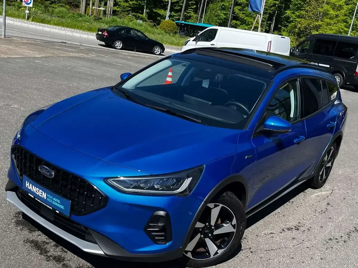 Gebraucht Ford Focus Active X 155 PS (114 kW) 2024 Blau Limousine