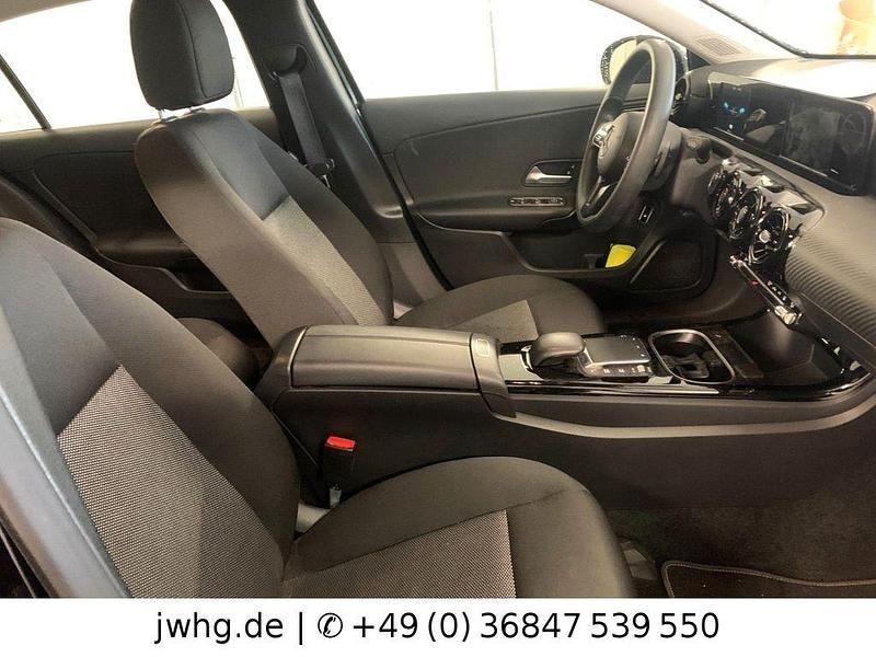 Gebraucht Mercedes A250 218 PS (160 kW) 2022 Schwarz Limousine
