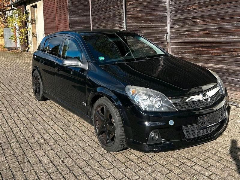 Schwarz Gebraucht 2009 Opel Astra OPC Limousine | 3.400 € (Fairer Preis) - Bild 1/4