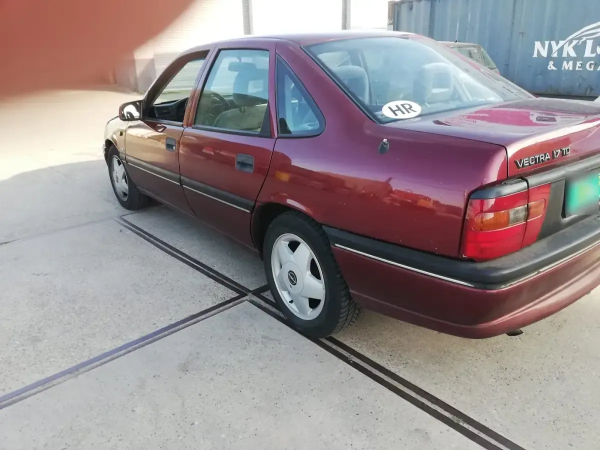 Gebraucht Opel Vectra 82 PS (60 kW) 1995 Rot Limousine