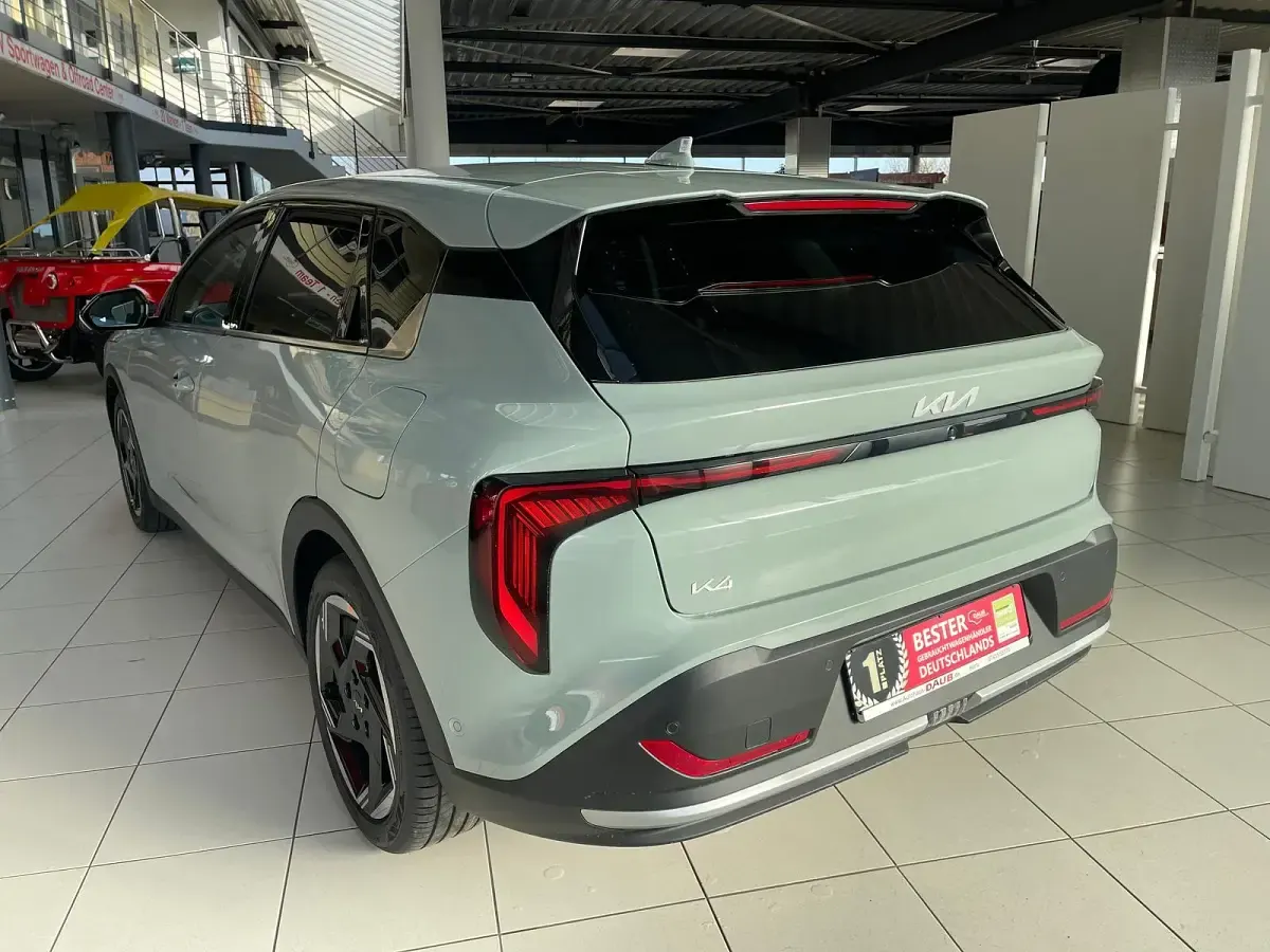 Neu Kia K4 150 PS (110 kW) 2025 Morgenbrise Limousine