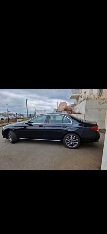 Używany Mercedes E400 Avantgarde 333 KM (244 kW) 2017 Czarny Sedan/Limuzyna