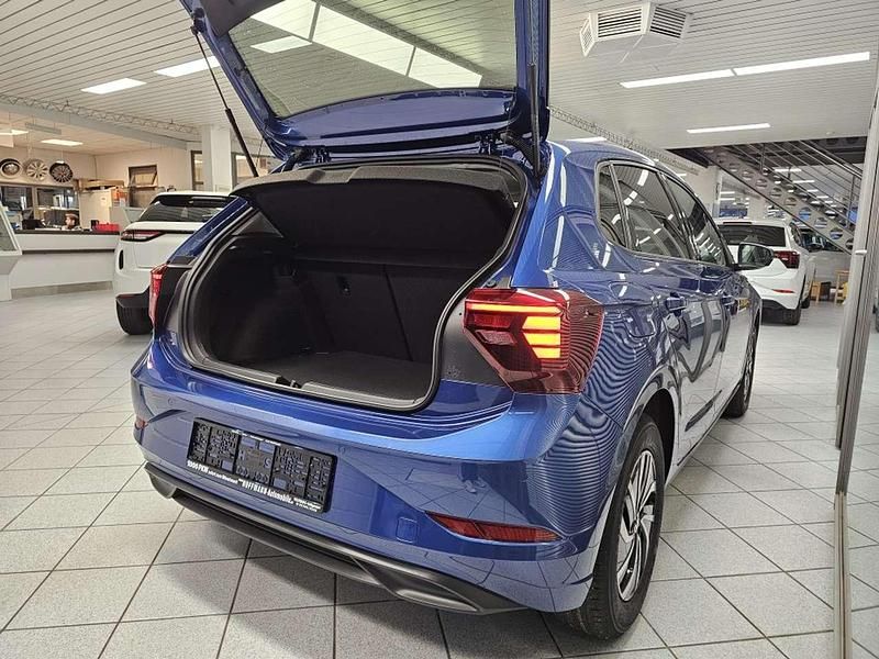 Neu VW Polo Life 95 PS (69 kW) 2026 Blau Limousine