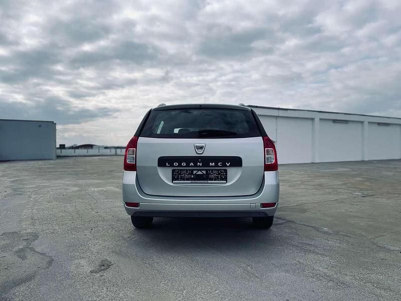 Gebraucht Dacia Logan MCV Lauréate 90 PS (66 kW) 2015 Silber Kombi