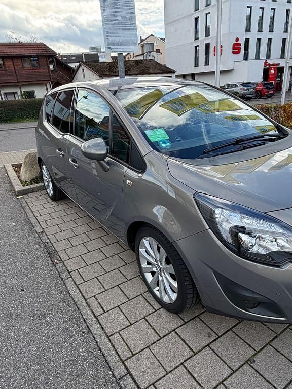Beige Gebraucht 2013 Opel Meriva Edition Van / Kleinbus | 6.100 € (Fairer Preis) - Bild 1/4