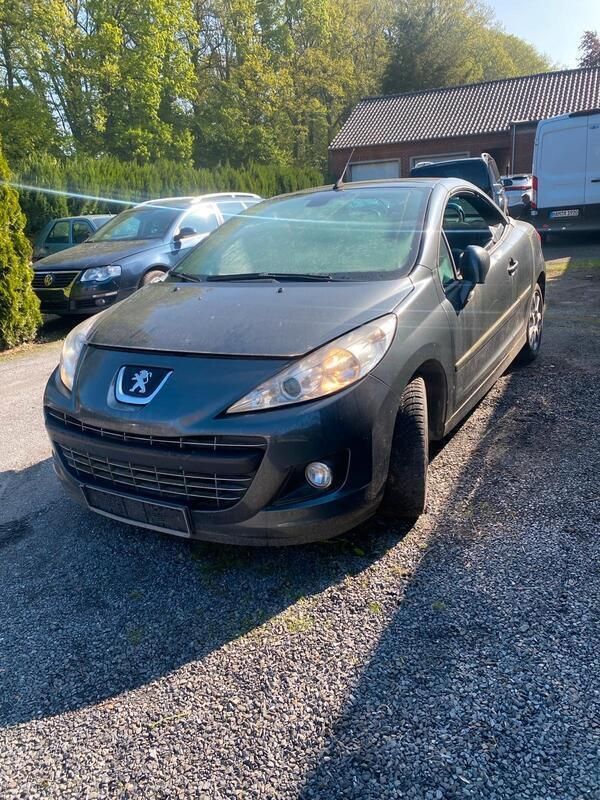 Grau Gebraucht 2012 Peugeot 207 Cabrio | 3.300 € (Guter Preis) - Bild 1/4