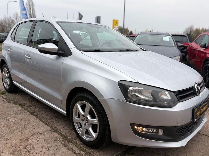 Używany VW Polo Style 90 KM (66 kW) 2012 Srebrny Hatchback