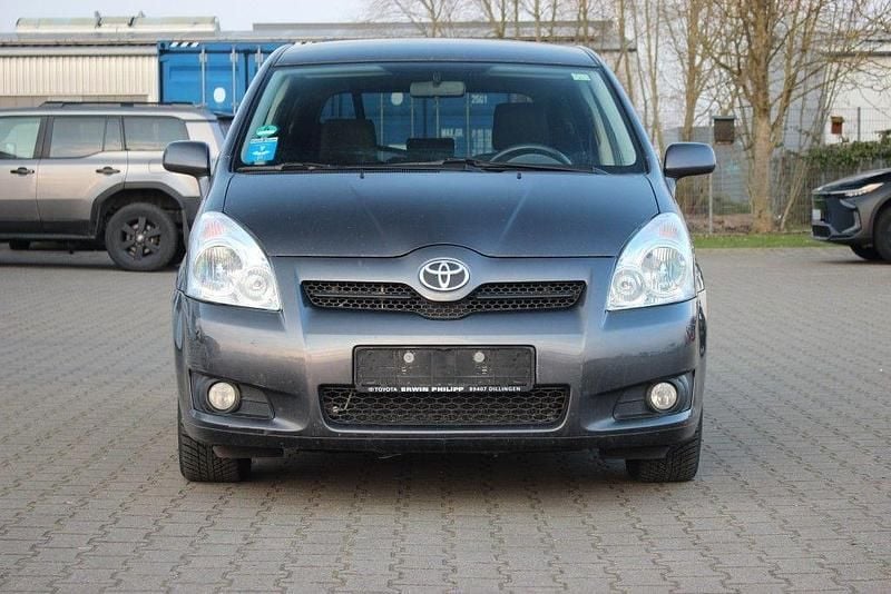 Gebraucht Toyota Corolla Verso Team 136 PS (100 kW) 2009 Grau Van / Kleinbus