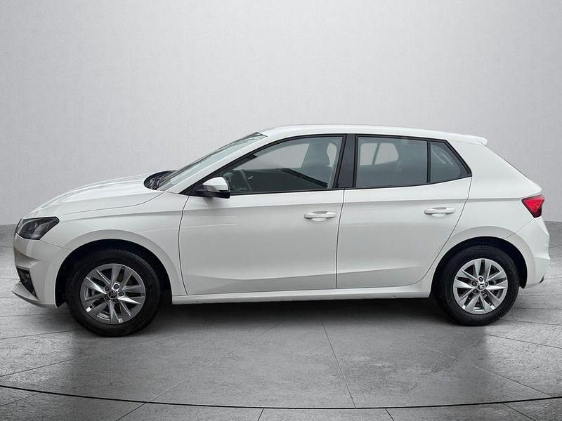 Gebraucht Skoda Fabia Ambition 95 PS (69 kW) 2023 Candyweiß Kleinwagen