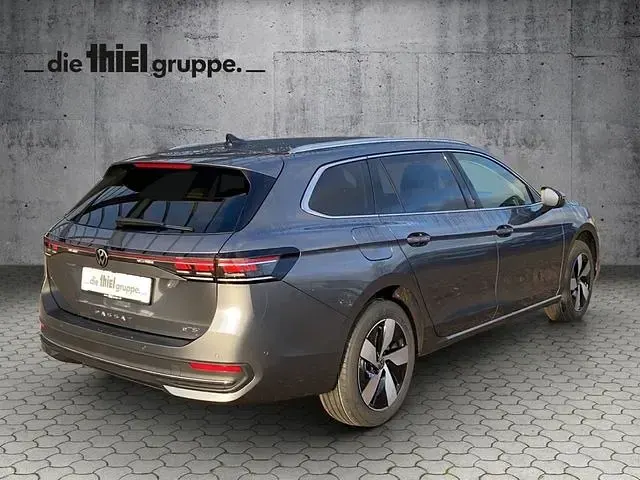 Neu VW Passat Business 150 PS (110 kW) 2025 Silber Limousine