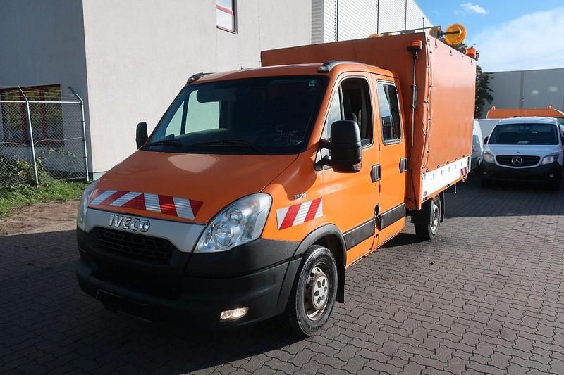 Second-hand Iveco Daily 126 CP (92 kW) 2012 Portocaliu Berlinǎ