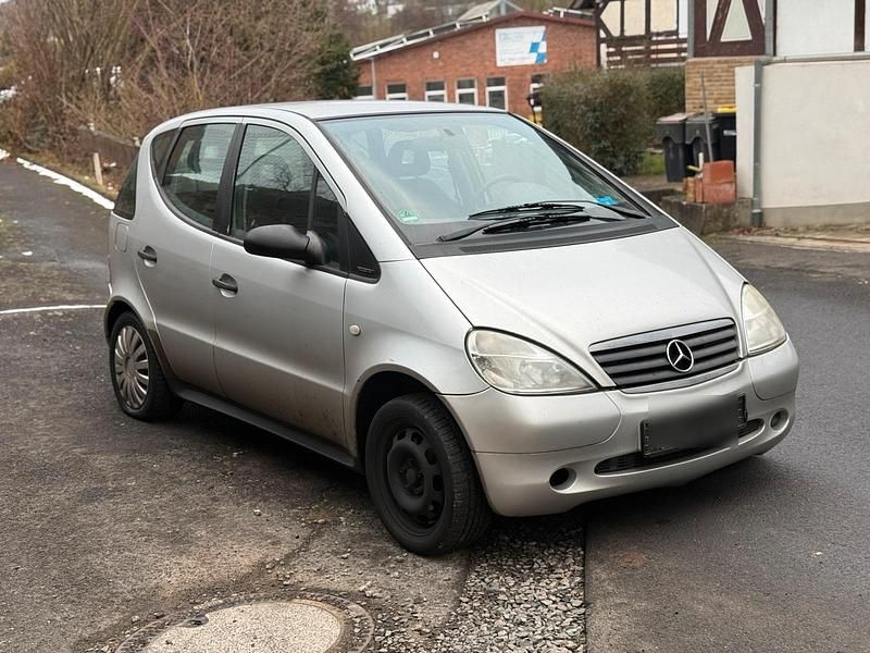 Silber Gebraucht 2000 Mercedes A140 Kleinwagen | 1.199 € - Bild 1/4