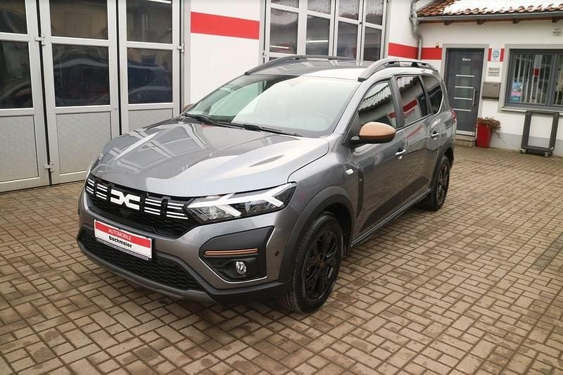 Gebraucht Dacia Jogger Extreme 110 PS (80 kW) 2025 Grau Van / Kleinbus