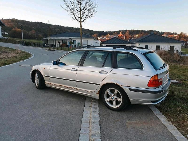 Gebraucht BMW 320 170 PS (125 kW) 2002 Silber Kombi