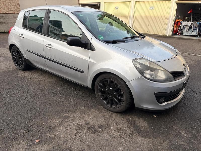 Grau Gebraucht 2007 Renault Clio II Kleinwagen | 1.850 € (Guter Preis) - Bild 1/4