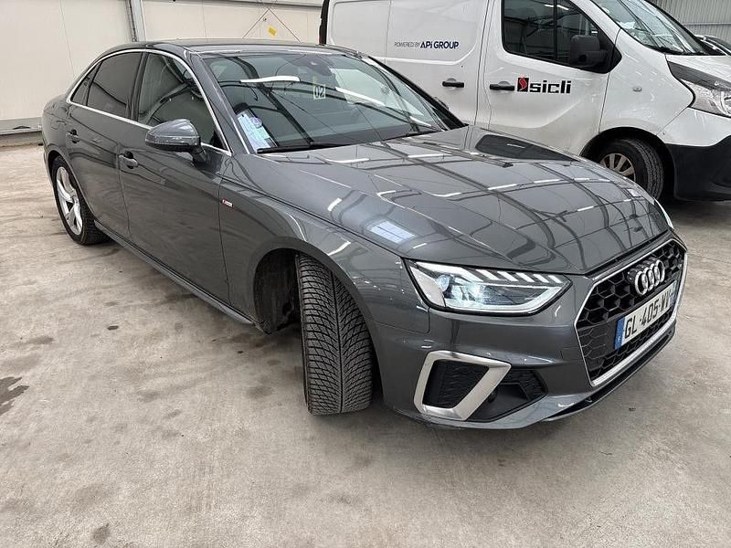 Gebraucht Audi A4 S-Line 150 PS (110 kW) 2023 Grau Limousine