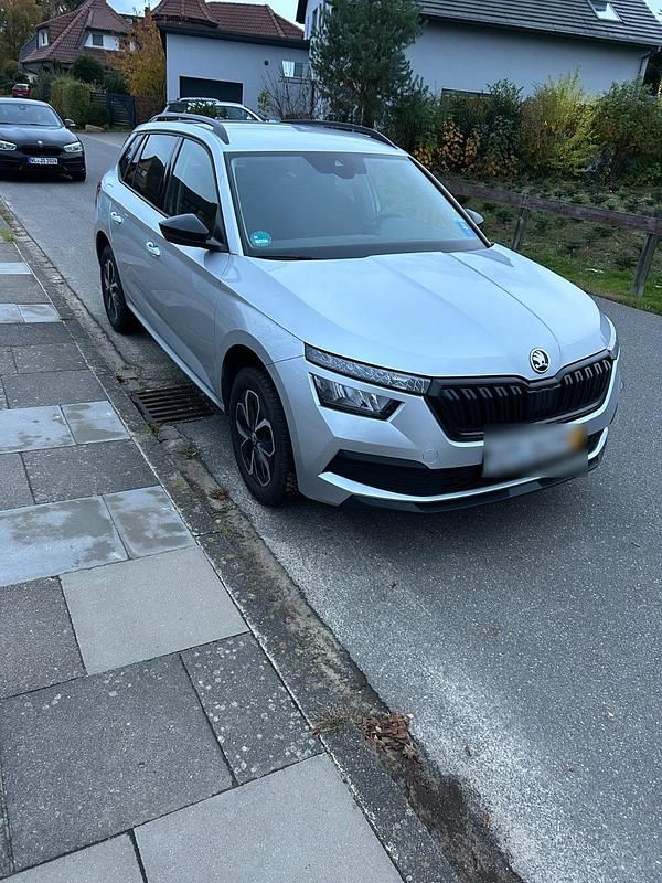 Silber Gebraucht 2023 Skoda Kamiq SUV | 17.500 € (Superpreis) - Bild 1/4