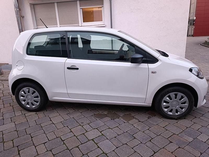 Gebraucht Skoda Citigo Active 60 PS (44 kW) 2018 Candyweiss Kleinwagen