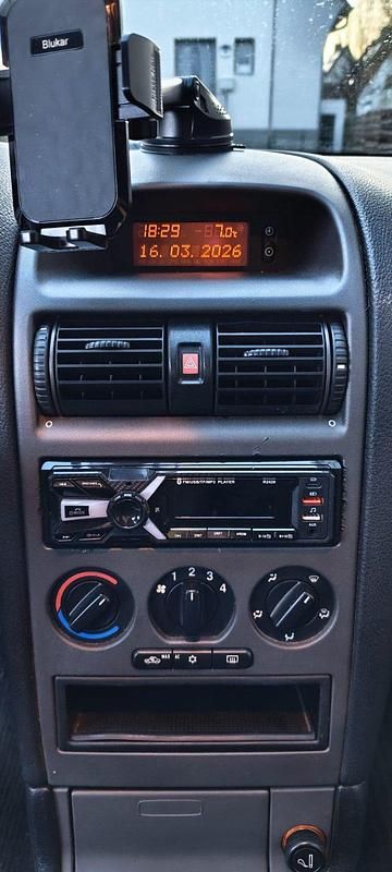 Gebraucht Opel Astra 84 PS (61 kW) 2003 Blau Kombi