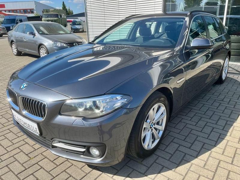 Grau Gebraucht 2015 BMW 520 Limousine | 9.800 € (Superpreis) - Bild 1/4