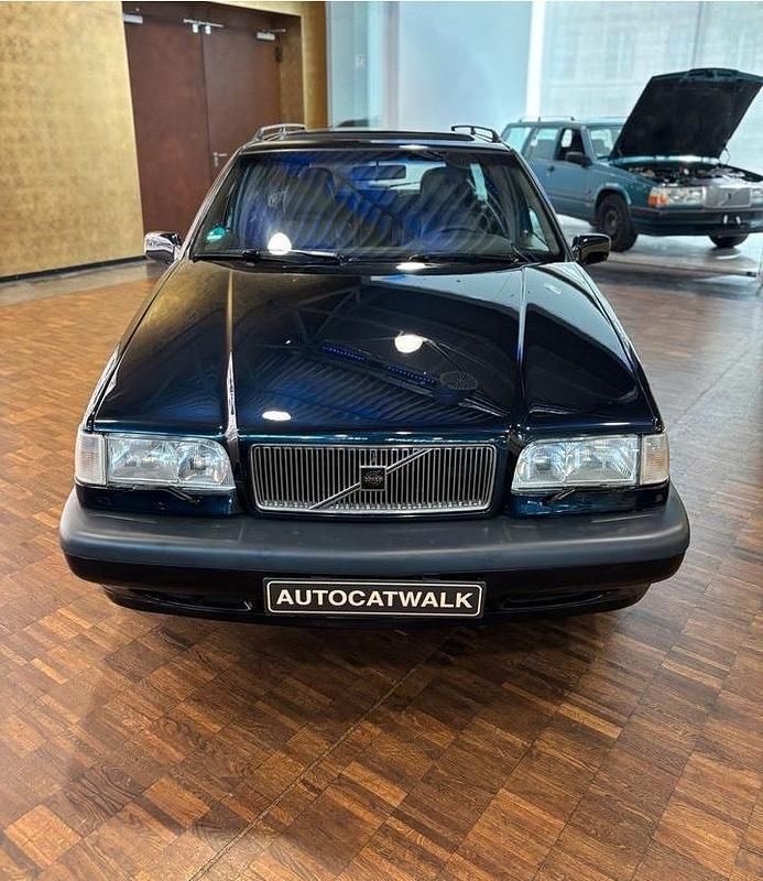 Blau Gebraucht 1994 Volvo 850 Kombi | 11.900 € - Bild 1/4