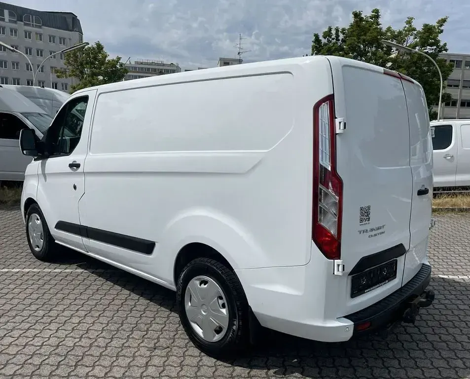 Gebraucht Ford Transit Custom 131 PS (96 kW) 2022 Weiß Van