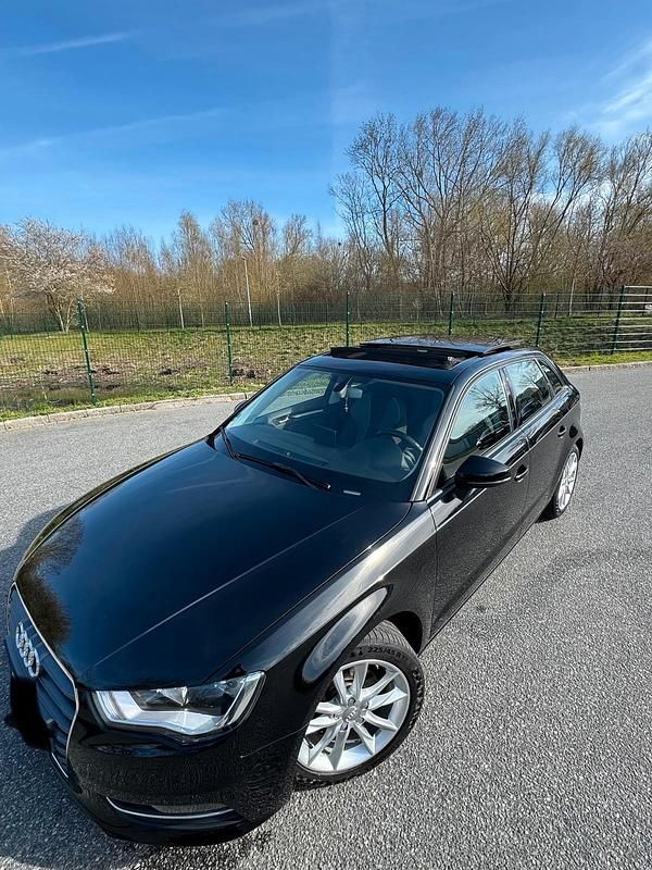 Gebraucht Audi A3 Design 110 PS (80 kW) 2016 Schwarz Kleinwagen