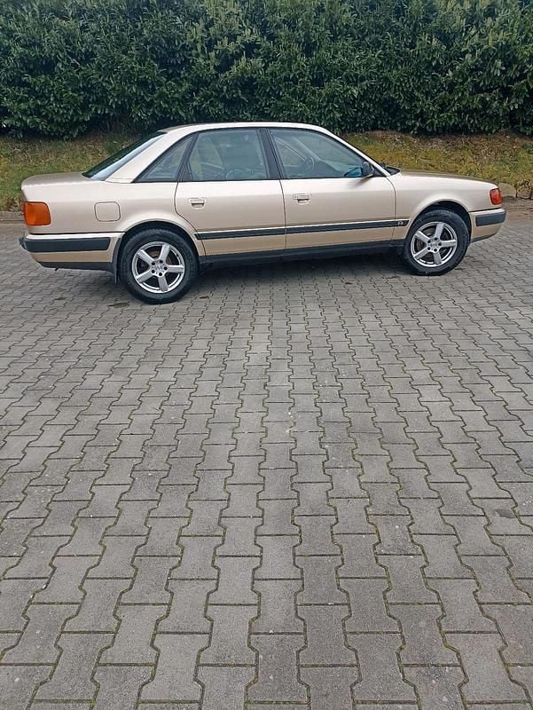 Gebraucht Audi 100 133 PS (97 kW) 1992 Gold Limousine