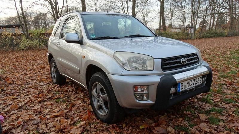 Silber Gebraucht 2001 Toyota RAV4 SUV | 4.900 € (Fairer Preis) - Bild 1/4