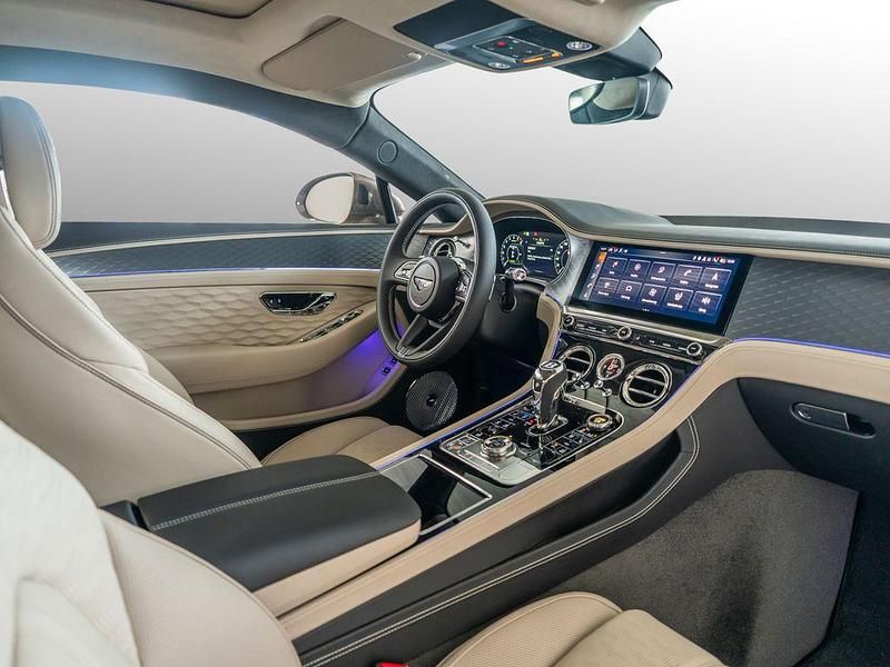 Neu Bentley Continental 782 PS (575 kW) 2025 Gold